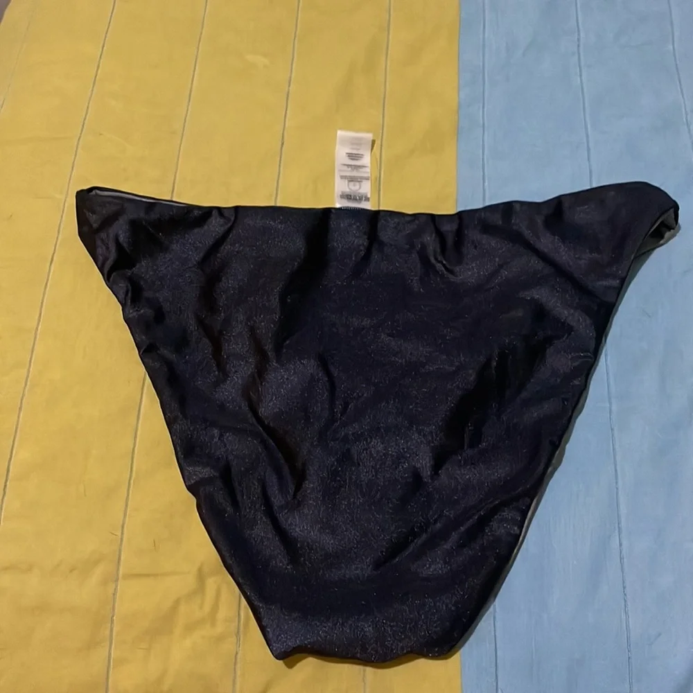 Reversible Good American bikini bottoms - Picture 2 of 3